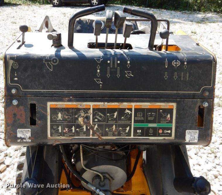 image for item DS6272 2008 Boxer 532DX  compact utility loader