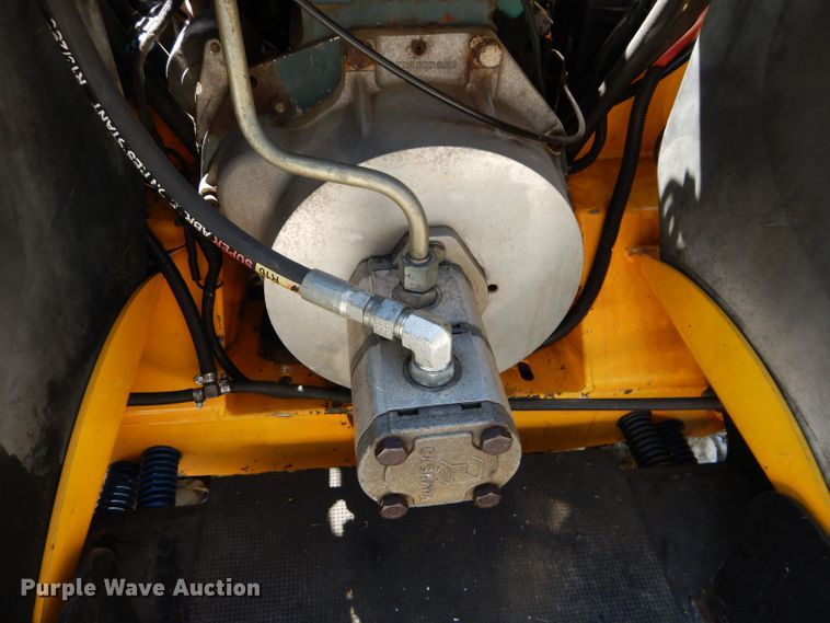 image for item DS6272 2008 Boxer 532DX  compact utility loader