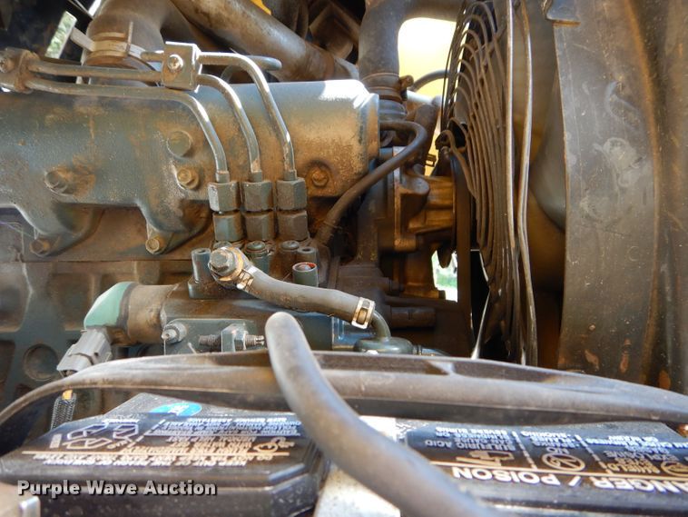 image for item DS6272 2008 Boxer 532DX  compact utility loader