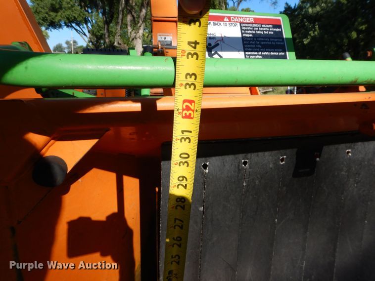 image for item DS6274 2014 Altec DRM12  wood chipper