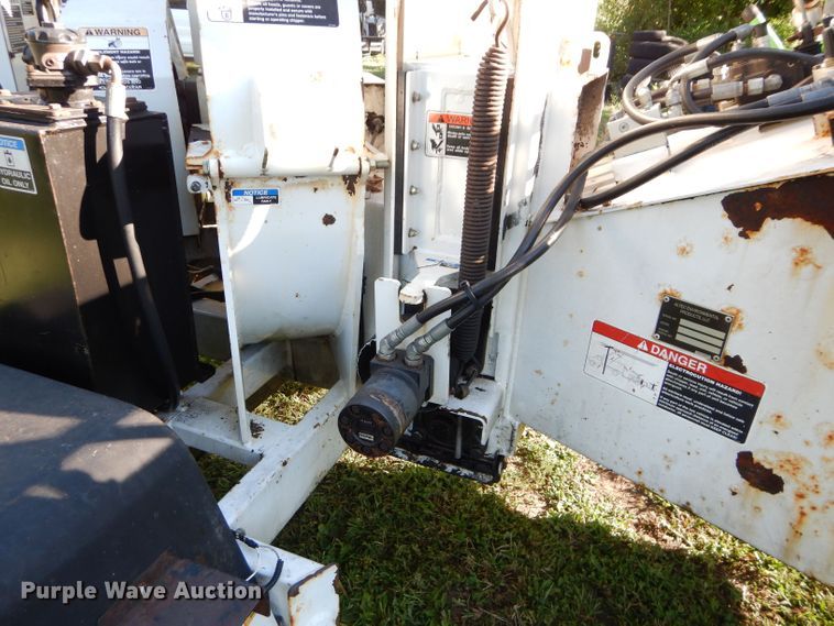 image for item DS6275 2012 Altec DC1317  wood chipper