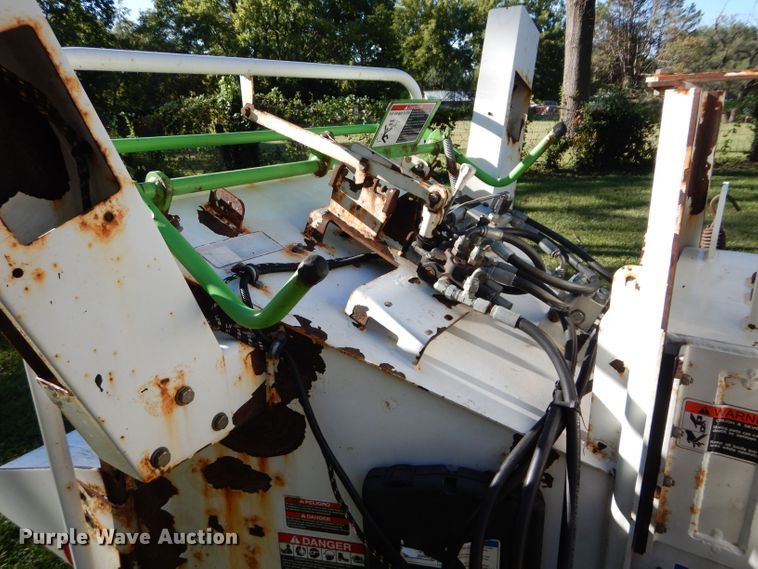 image for item DS6275 2012 Altec DC1317  wood chipper