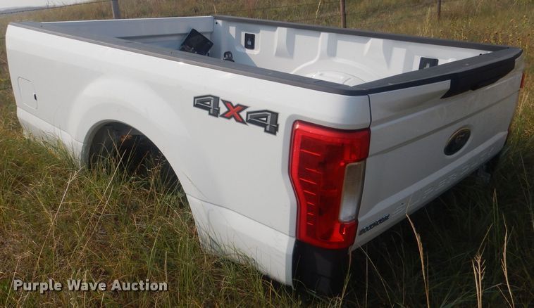 image for item HQ9516 2017 Ford F350  pickup truck bed