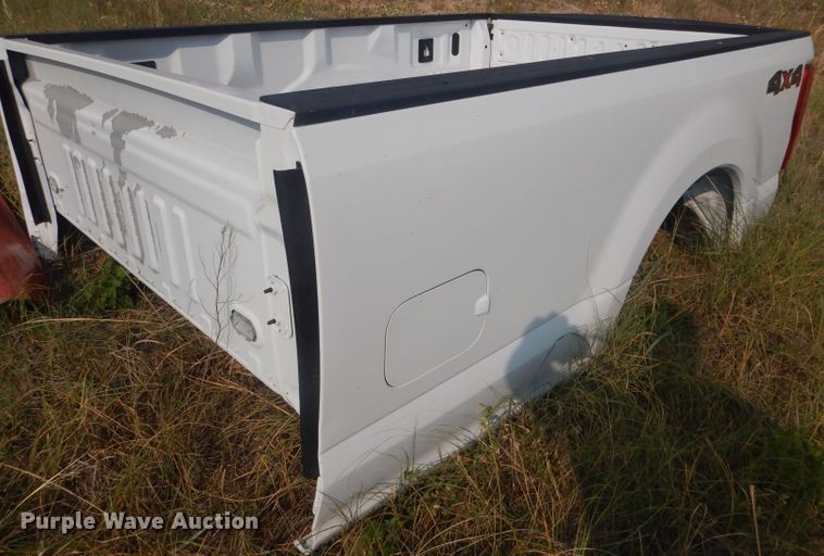 image for item HQ9516 2017 Ford F350  pickup truck bed