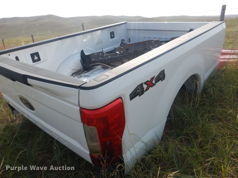 image for item HQ9516 2017 Ford F350  pickup truck bed