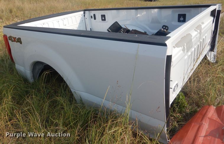 image for item HQ9516 2017 Ford F350  pickup truck bed