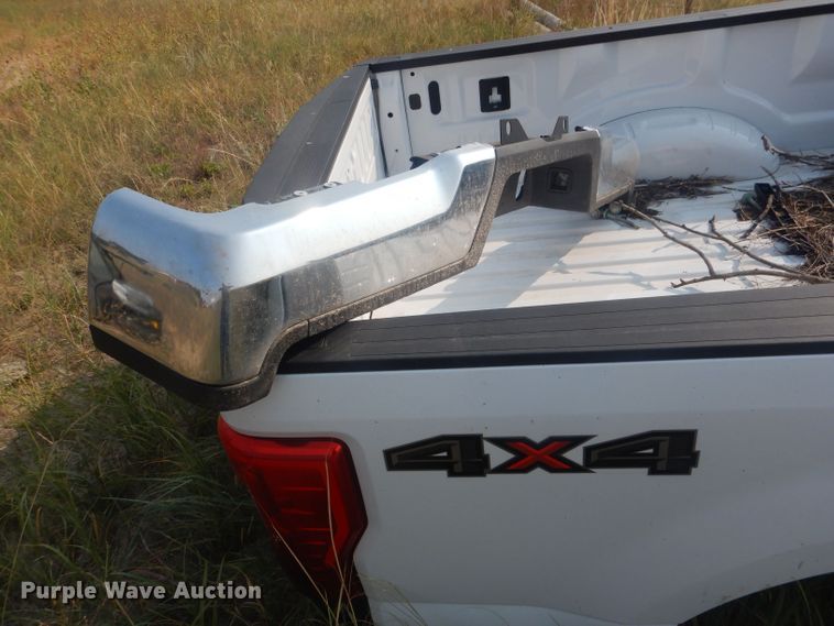 image for item HQ9516 2017 Ford F350  pickup truck bed