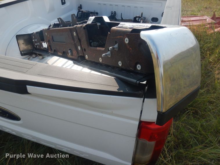 image for item HQ9516 2017 Ford F350  pickup truck bed