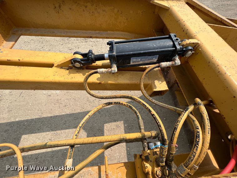 image for item IA9163 1997 Load King  lowboy equipment trailer