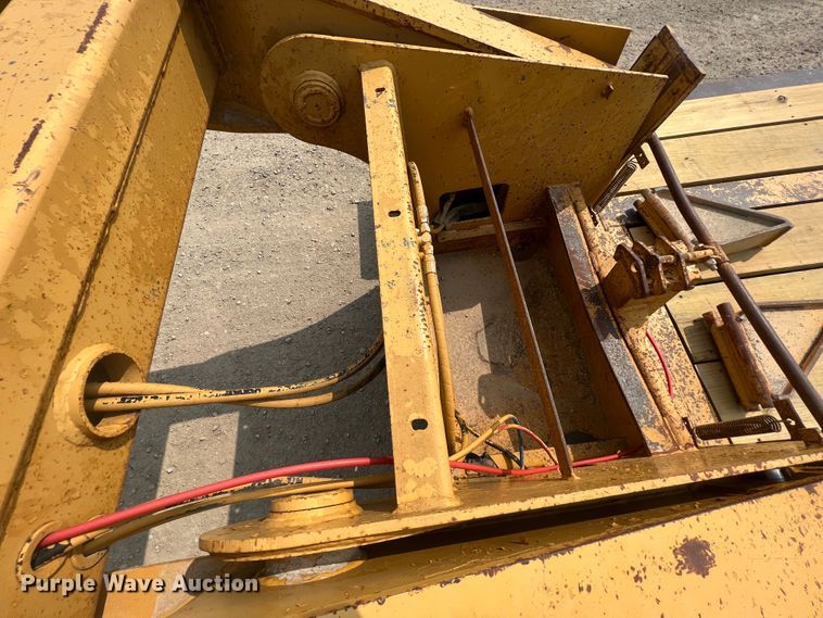 image for item IA9163 1997 Load King  lowboy equipment trailer