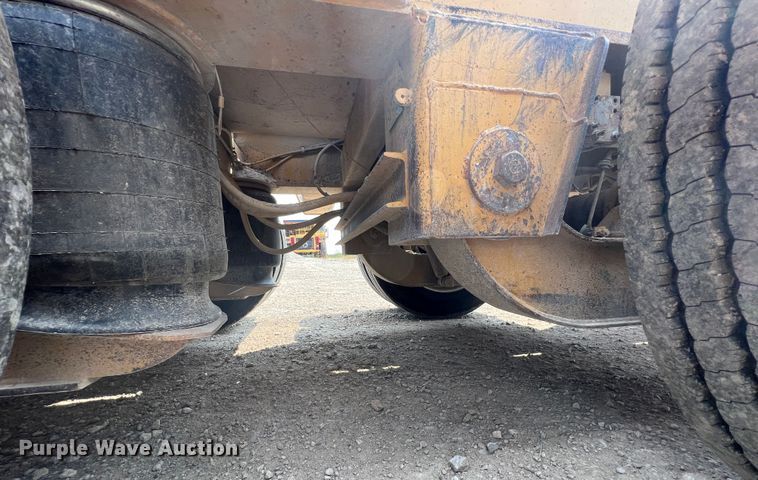 image for item IA9163 1997 Load King  lowboy equipment trailer