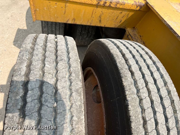 image for item IA9163 1997 Load King  lowboy equipment trailer