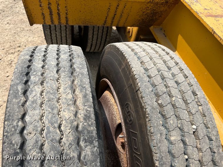 image for item IA9163 1997 Load King  lowboy equipment trailer