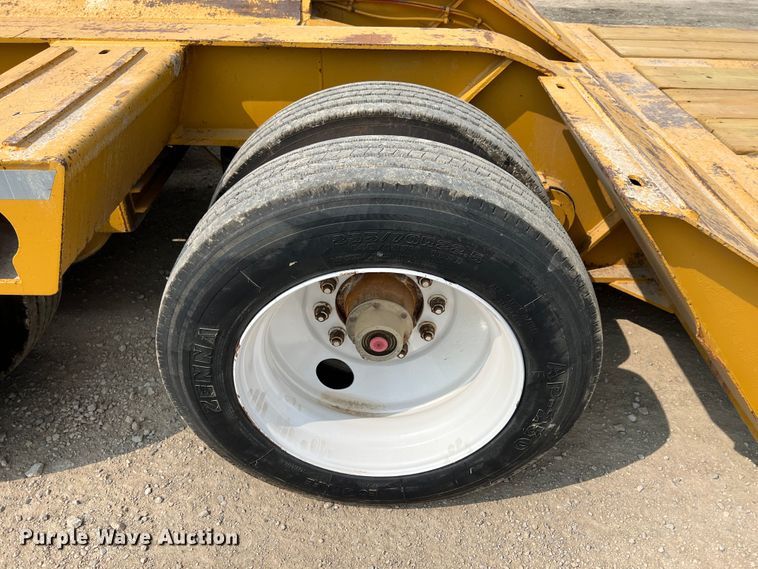 image for item IA9163 1997 Load King  lowboy equipment trailer