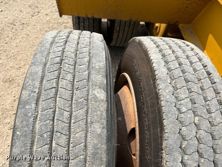 image for item IA9163 1997 Load King  lowboy equipment trailer