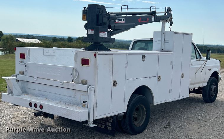 image for item IA9199 1995 Ford F450 Super Duty  utility / service truck