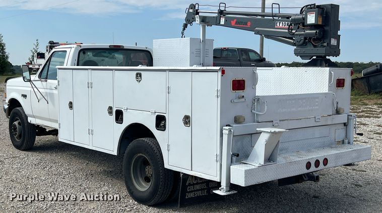 image for item IA9199 1995 Ford F450 Super Duty  utility / service truck