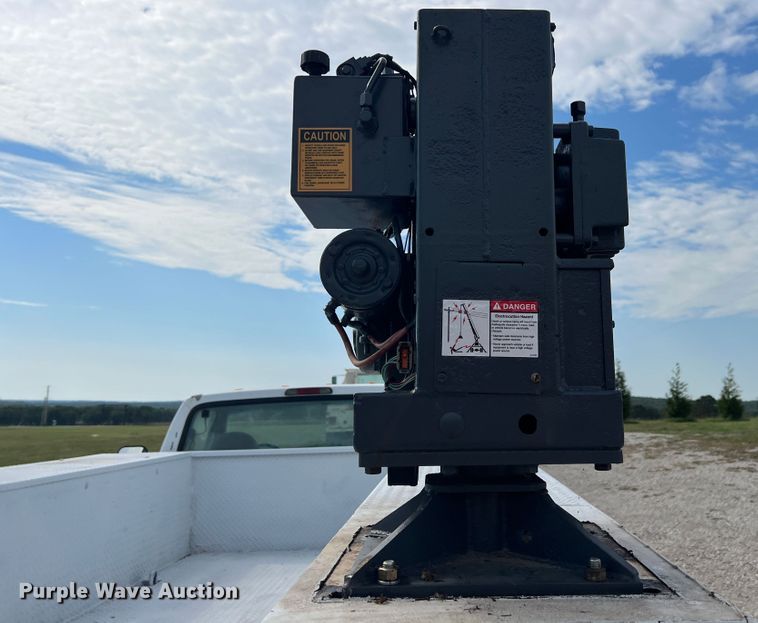 image for item IA9199 1995 Ford F450 Super Duty  utility / service truck