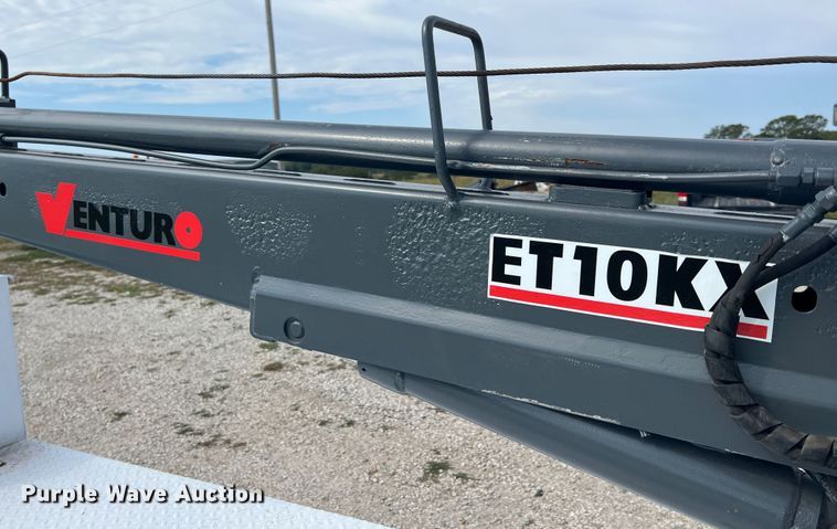 image for item IA9199 1995 Ford F450 Super Duty  utility / service truck