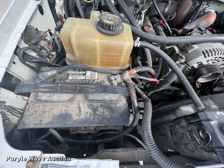 image for item IA9199 1995 Ford F450 Super Duty  utility / service truck