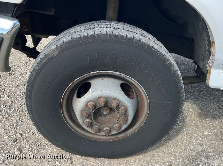 image for item IA9199 1995 Ford F450 Super Duty  utility / service truck