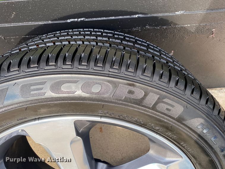 image for item IG9782 (4) Bridgestone 265/50R20 tires and wheels