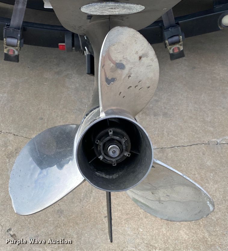 image for item IG9783 2004 Triton TR-21X  boat