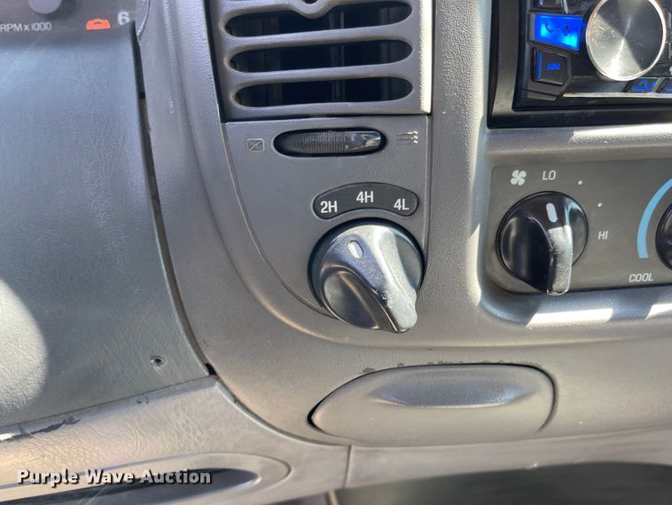 image for item JF9035 1997 Ford F150  SuperCab pickup truck