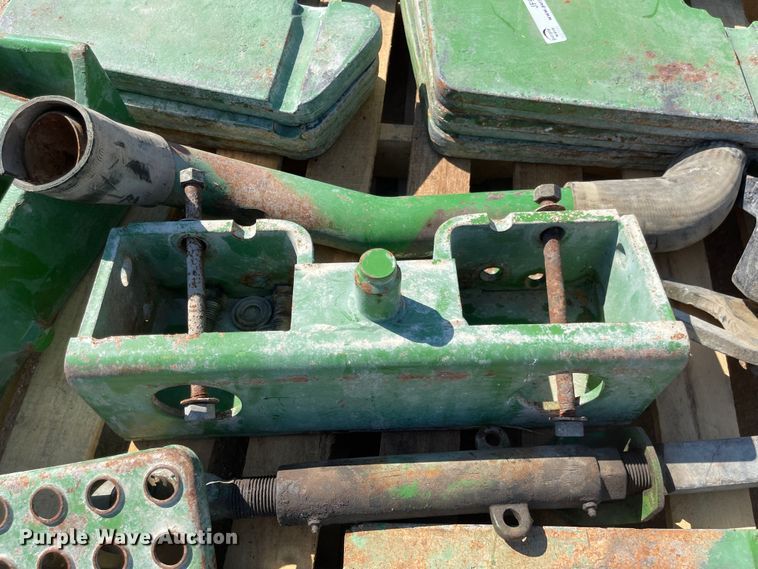 image for item JF9039 Tractor parts