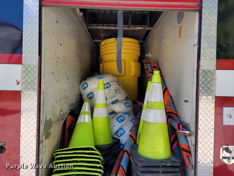 image for item JL9358 1982 International 1954  rescue vehicle