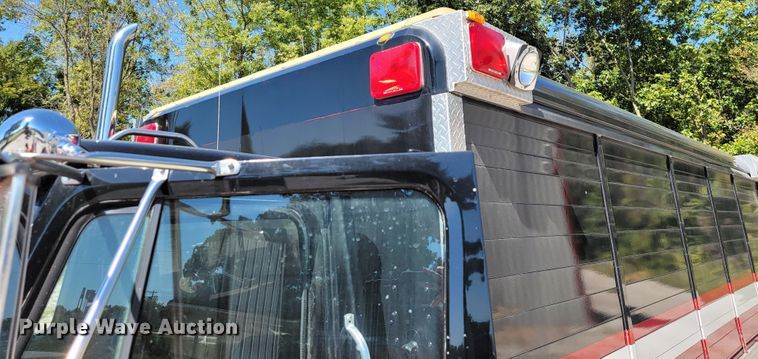 image for item JL9358 1982 International 1954  rescue vehicle