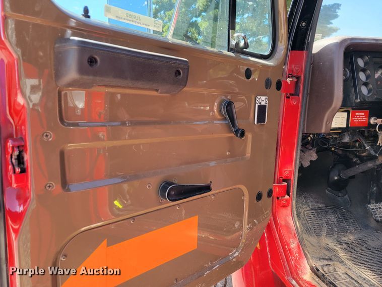 image for item JL9358 1982 International 1954  rescue vehicle