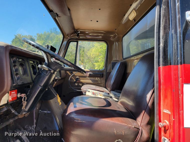 image for item JL9358 1982 International 1954  rescue vehicle