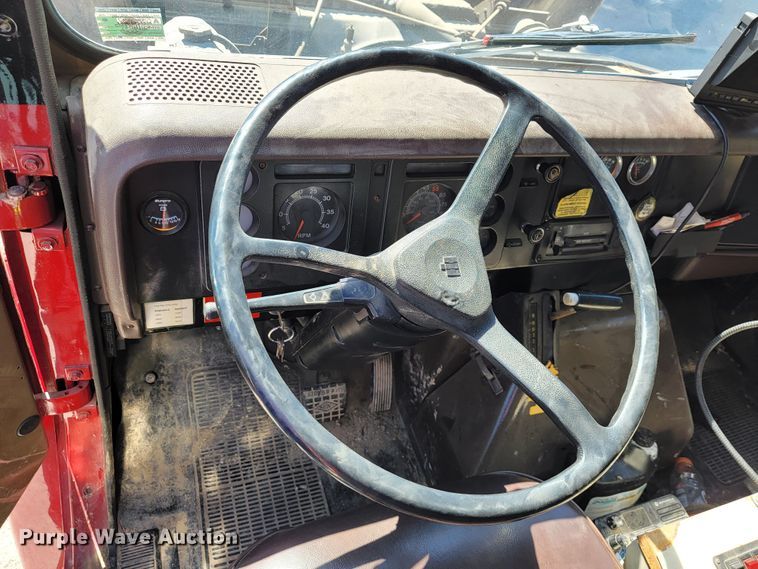 image for item JL9358 1982 International 1954  rescue vehicle