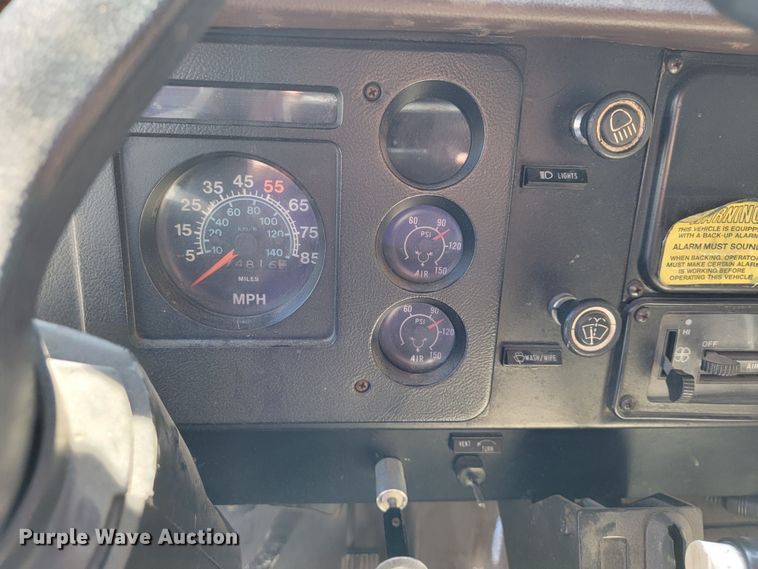 image for item JL9358 1982 International 1954  rescue vehicle