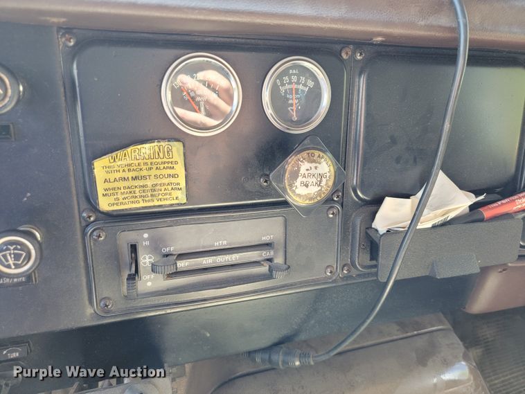 image for item JL9358 1982 International 1954  rescue vehicle