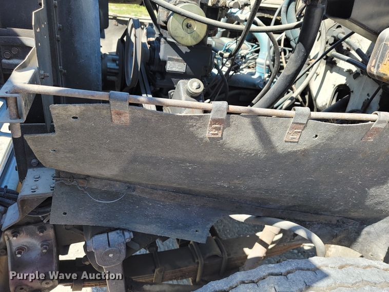 image for item JL9358 1982 International 1954  rescue vehicle