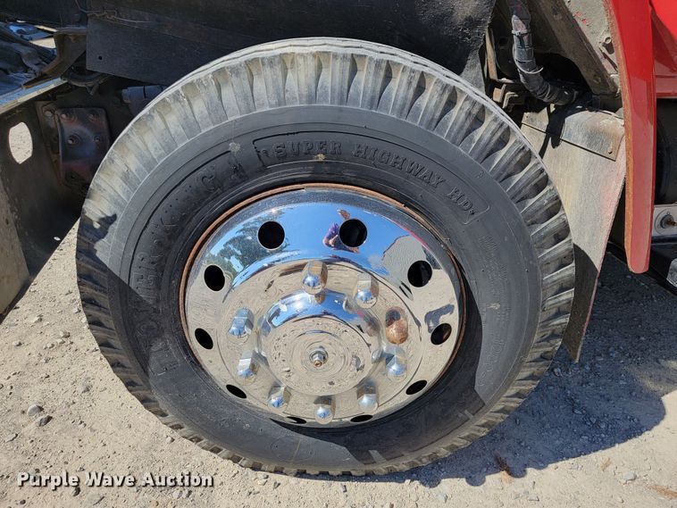 image for item JL9358 1982 International 1954  rescue vehicle