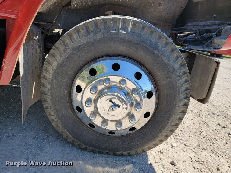 image for item JL9358 1982 International 1954  rescue vehicle