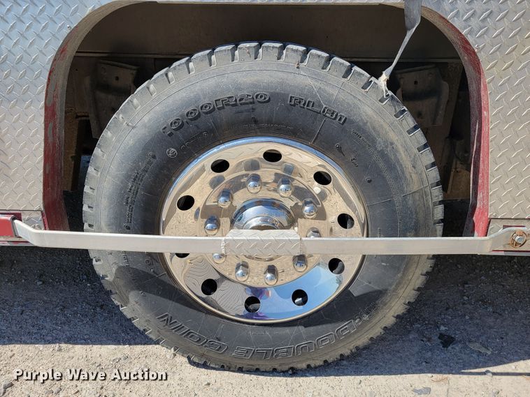 image for item JL9358 1982 International 1954  rescue vehicle