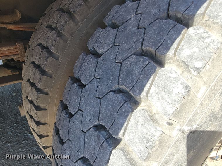 image for item JL9358 1982 International 1954  rescue vehicle