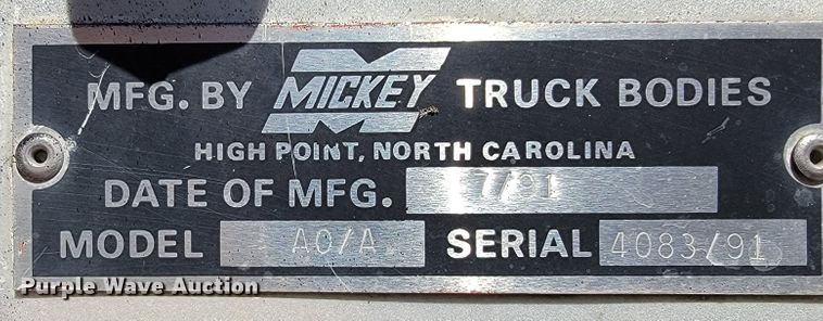 image for item JL9358 1982 International 1954  rescue vehicle