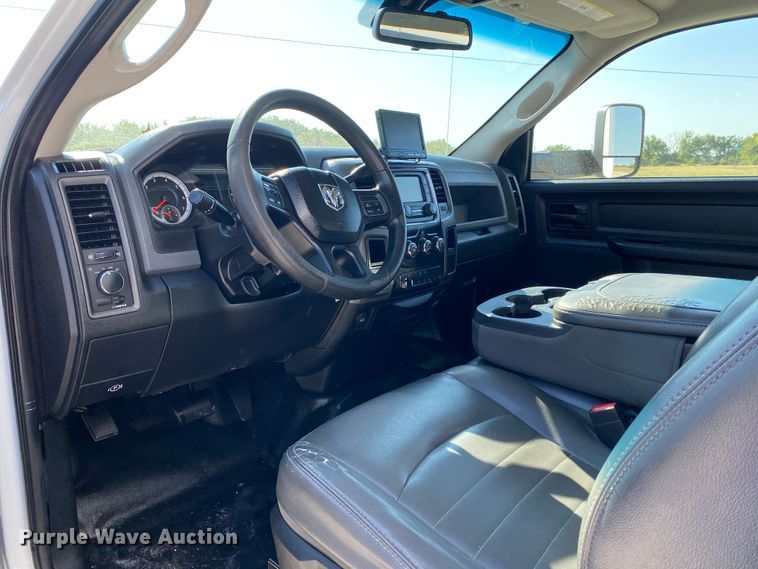 image for item JW9402 2013 Dodge Ram 3500HD  box truck