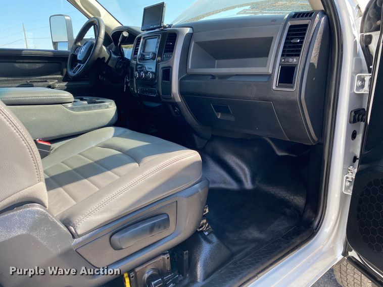 image for item JW9402 2013 Dodge Ram 3500HD  box truck