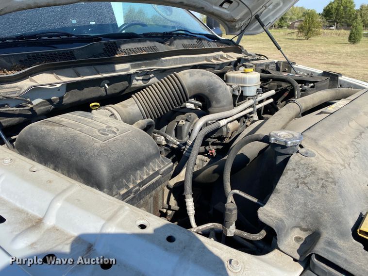 image for item JW9402 2013 Dodge Ram 3500HD  box truck