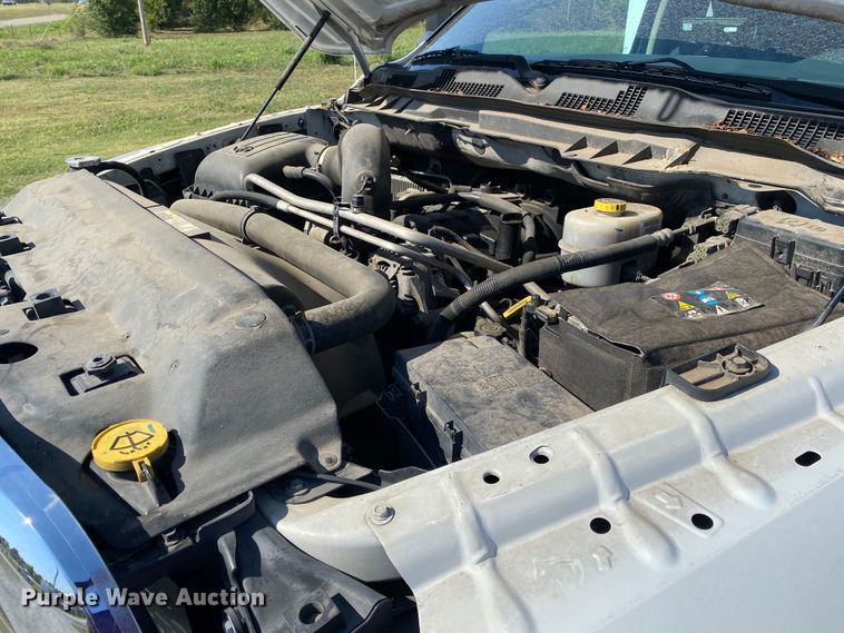 image for item JW9402 2013 Dodge Ram 3500HD  box truck