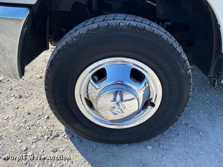 image for item JW9402 2013 Dodge Ram 3500HD  box truck