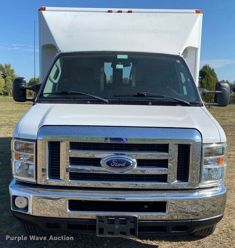 image for item JW9423 2011 Ford E450 Super Duty  delivery van