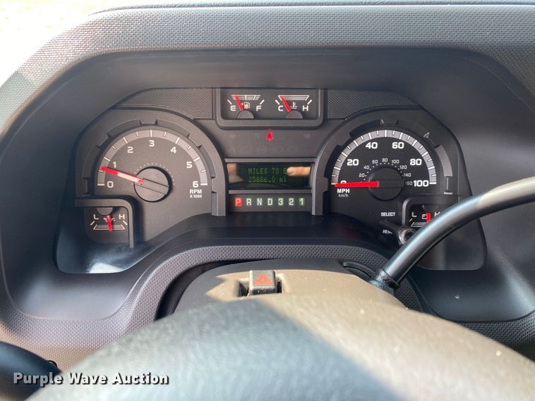 image for item JW9423 2011 Ford E450 Super Duty  delivery van