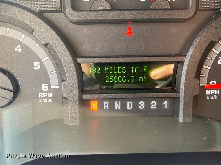 image for item JW9423 2011 Ford E450 Super Duty  delivery van